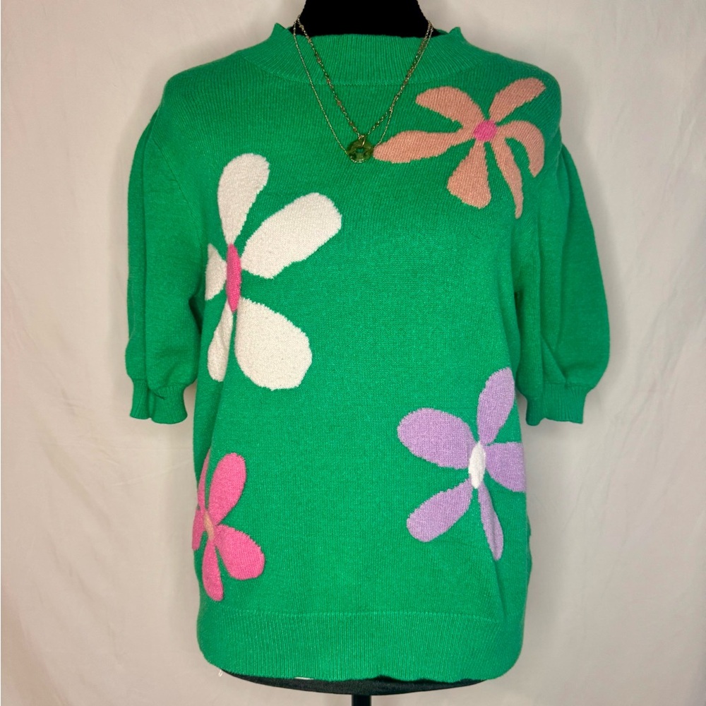 Floral Green Sweater with Quarter Length Sleeves